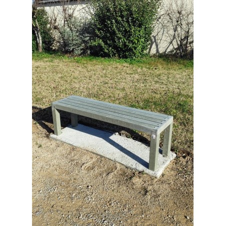 Banc solide et durable