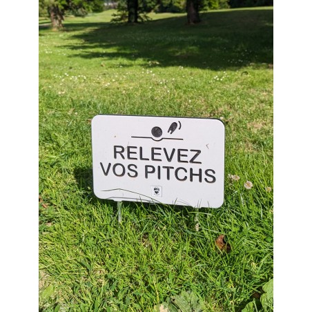 Panneau relevez vos pitchs golf